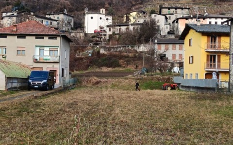 Incidente mortale a Nigola: un uomo perde la vita ribaltandosi col trattore