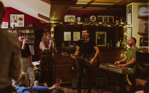 Carlo Ozzella incanta l’Ulysses con un concerto memorabile