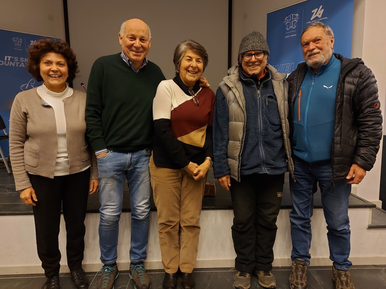 Conferenza dedicata a escursioni, filosofia e il Mal di Montagna