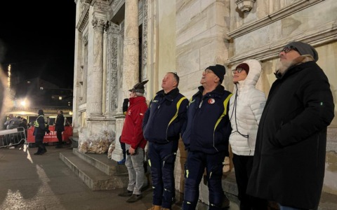 La Befana si è illuminata con un DroneShow a Tirano