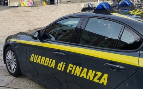 Sequestro di prodotti contraffatti delle Olimpiadi Milano-Cortina 2026