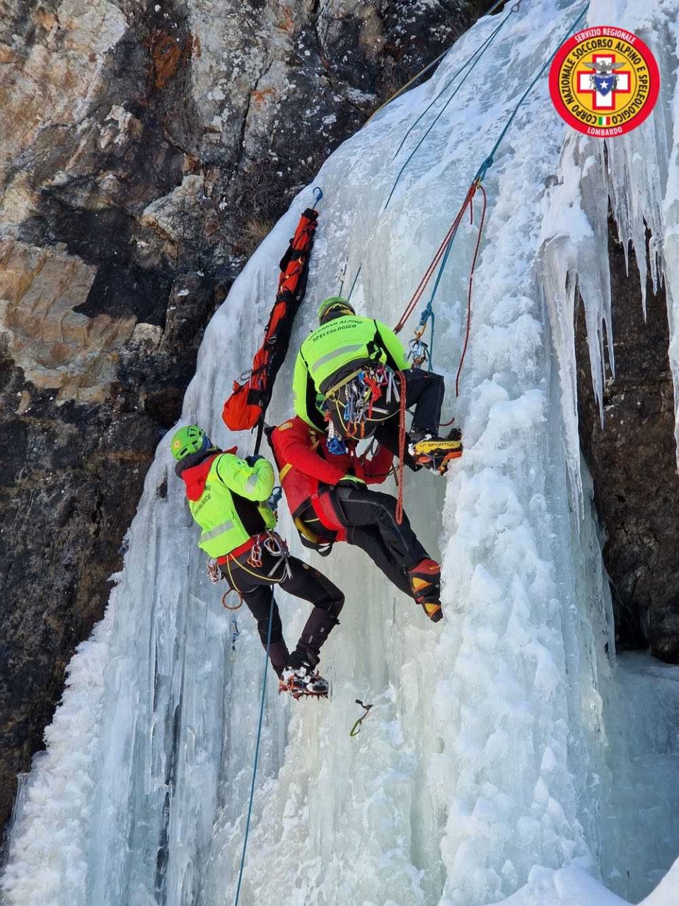 Soccorso Alpino: addestramento su cascate di ghiaccio in Val Gerola per la XIX Delegazione Lariana