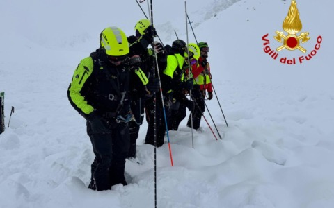 Ancora senza risultati le ricerche dell’uomo travolto dalla valanga a Madesimo