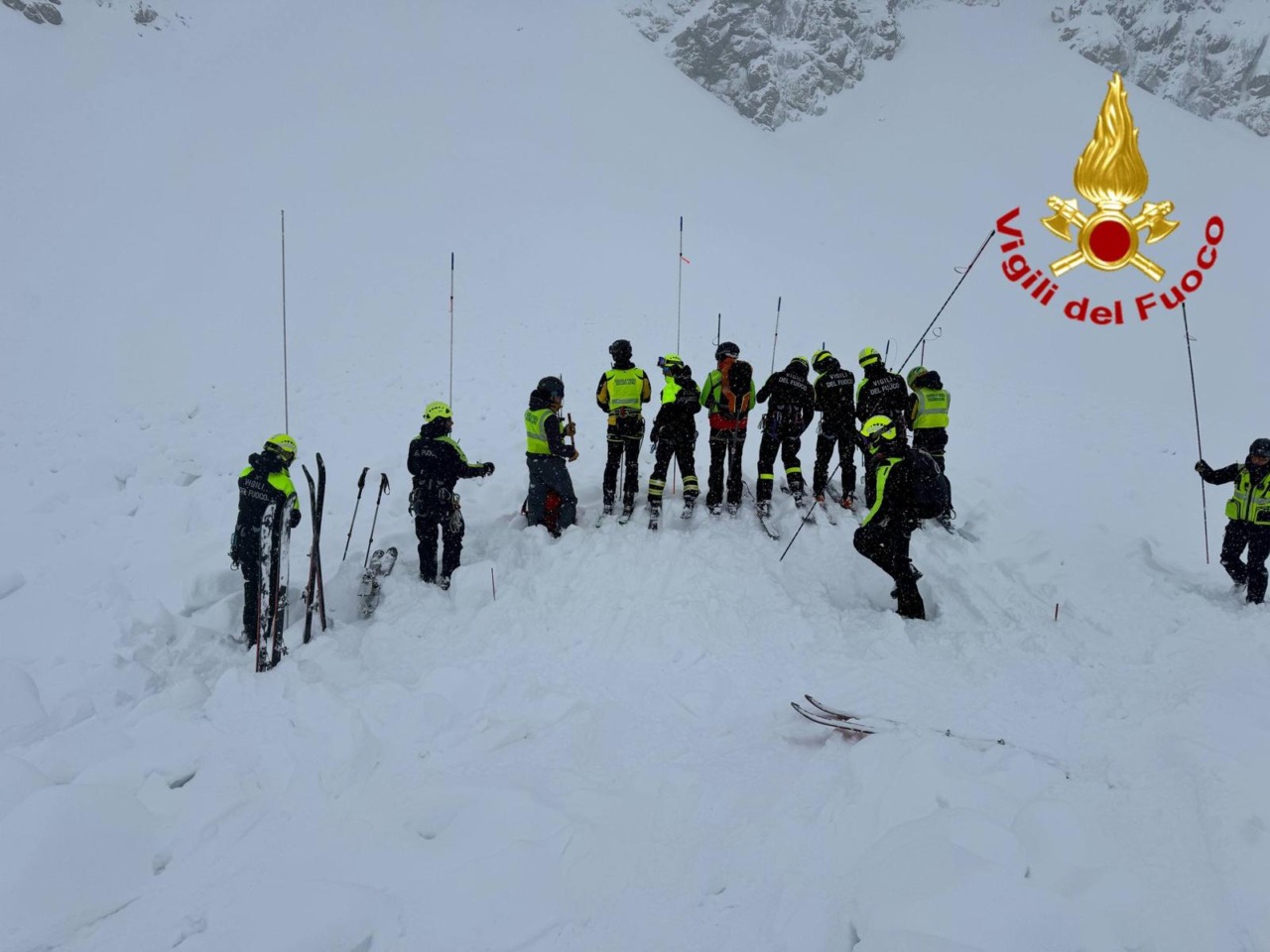 Continuano le ricerche dell’uomo travolto da una valanga sopra Monte Spluga