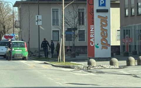 Investita ciclista a Sondrio: 33enne in ospedale dopo l’incidente
