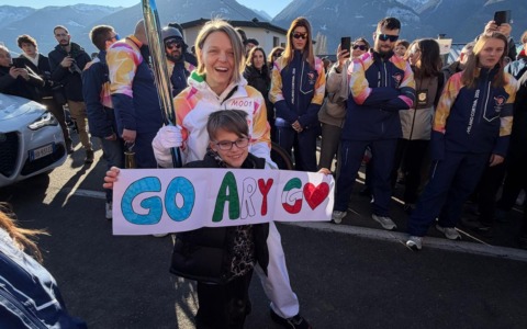 La Fiamma Olimpica illumina Berbenno: Arianna Fontana tra i tedofori