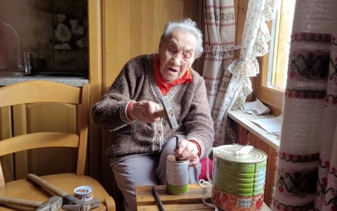 Addio a Ilda Praolini, la magliaia storica del paese