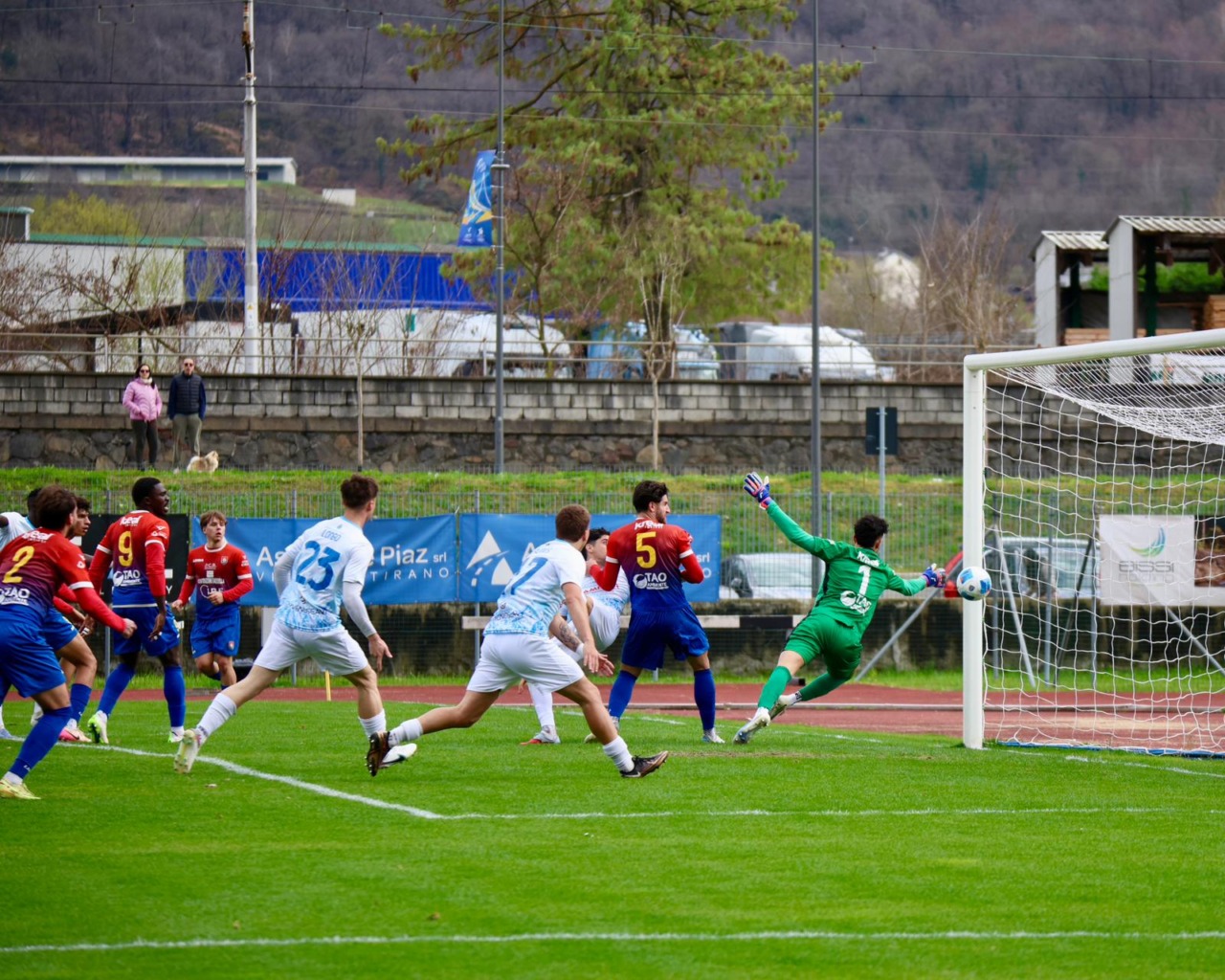 Nuova Sondrio trionfa 2-1 contro la Casatese Merate, seconda in classifica