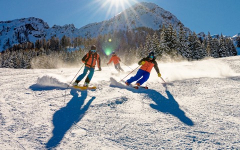 Sciata in maschera di beneficenza: sport e solidarietà