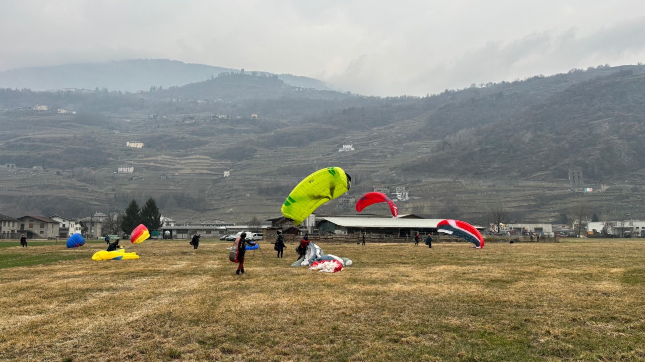 Scuola di volo a Teglio: tre giorni di formazione in quota