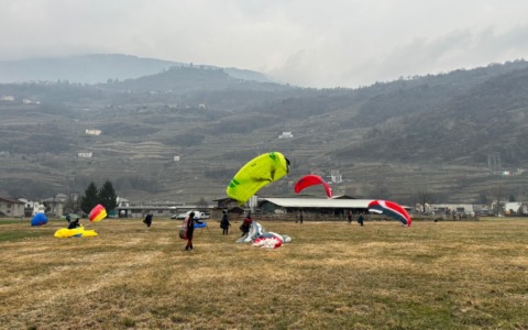 Scuola di volo a Teglio: tre giorni di formazione in quota