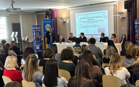 Successo della tavola rotonda su ‘Bellezza e salute fisica in ascolto’ a Chiavenna