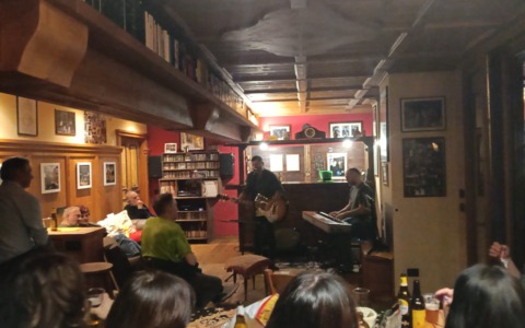 Carlo Ozzella incanta Villa di Tirano