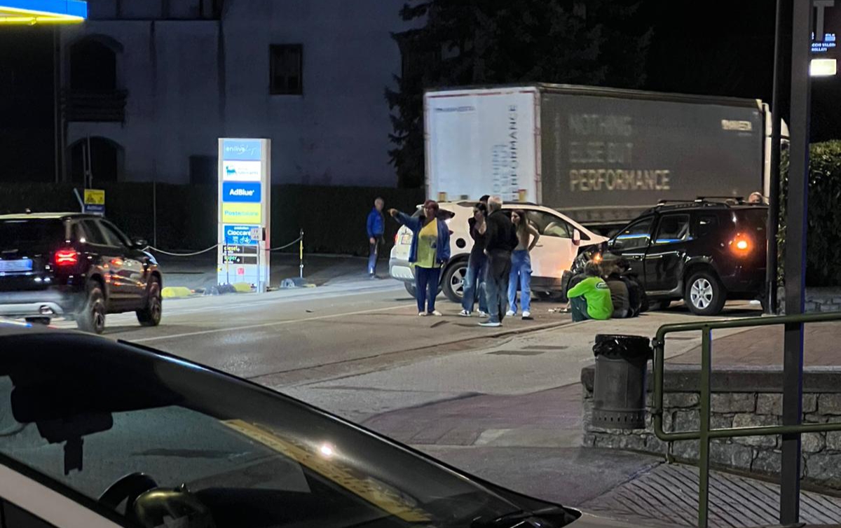 Cinque persone coinvolte in un incidente sulla statale 38