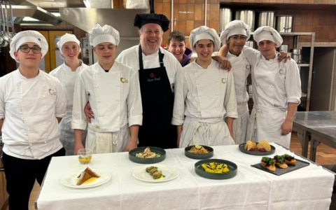 Gli studenti del Caurga alla scoperta della cucina sostenibile