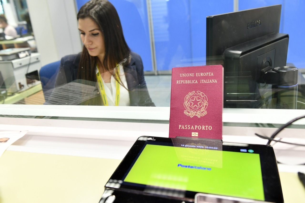 Il rilascio del passaporto ora disponibile anche negli uffici postali