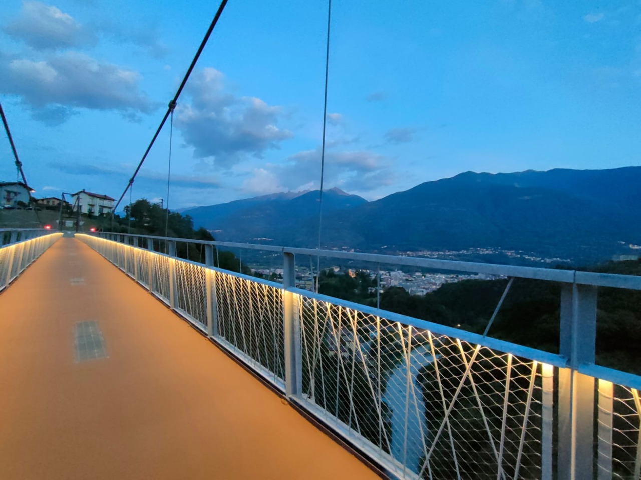 Passerella sulle Cassandre: quasi 95 mila passaggi in un anno