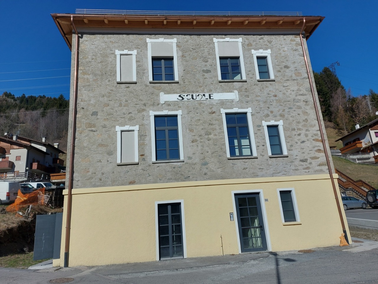 Rinasce l’ex scuola di Santa Lucia dopo la riqualificazione