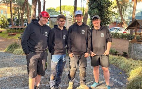 Milano Marittima ospita un’aiuola con lo stemma della Magnifica Terra