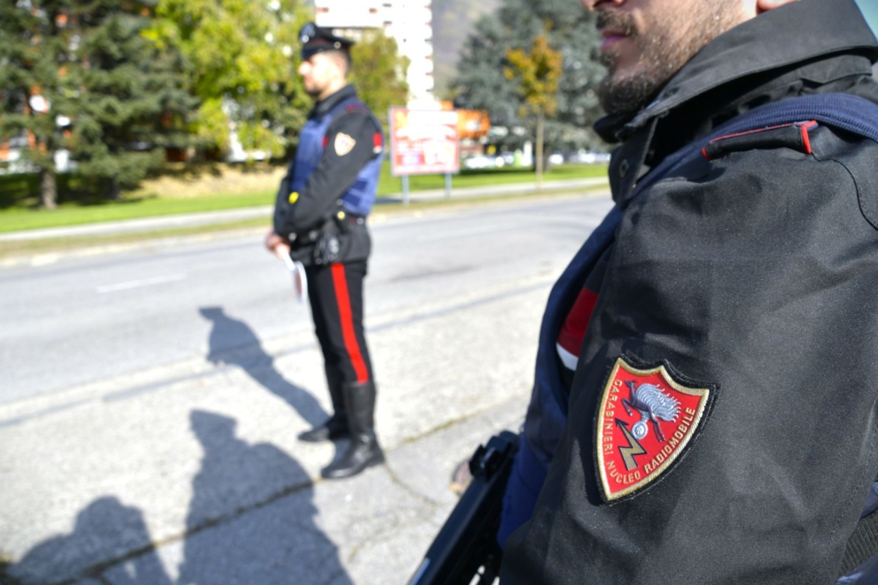 Arrestato un 24enne per possesso di droga in auto