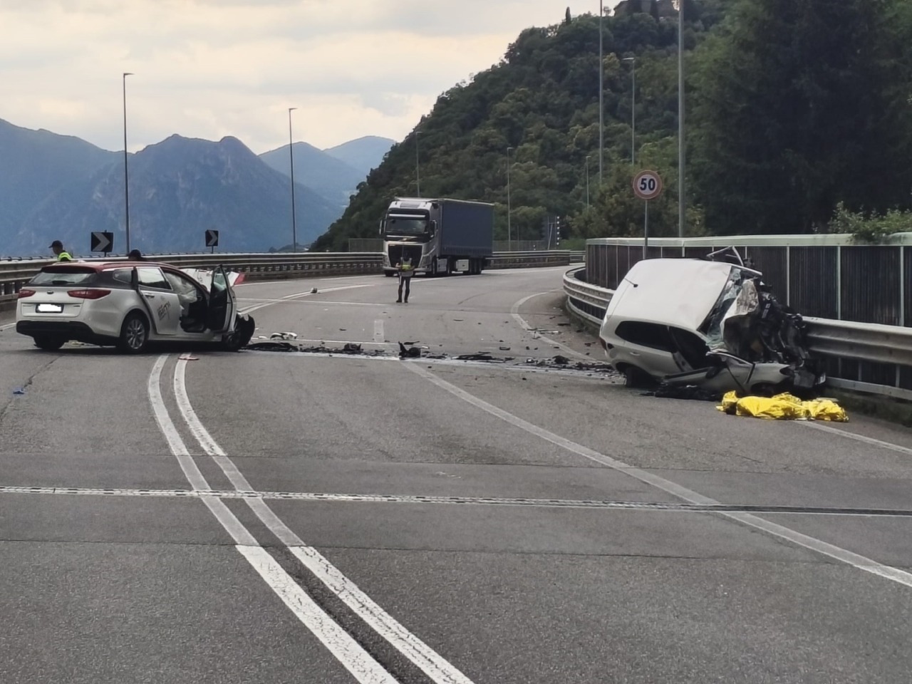 Due giovanissime sorelle perdono la vita in un tragico incidente