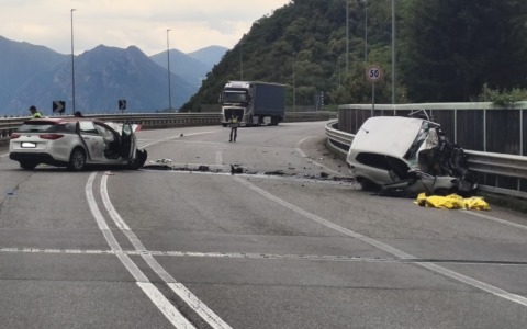 Due giovanissime sorelle perdono la vita in un tragico incidente