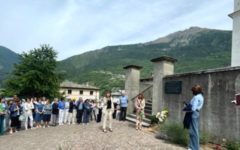 Inaugurata una targa dedicata a don Siro Cabello