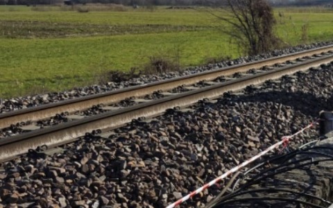 Incidente mortale a Regoledo, un uomo travolto da un treno