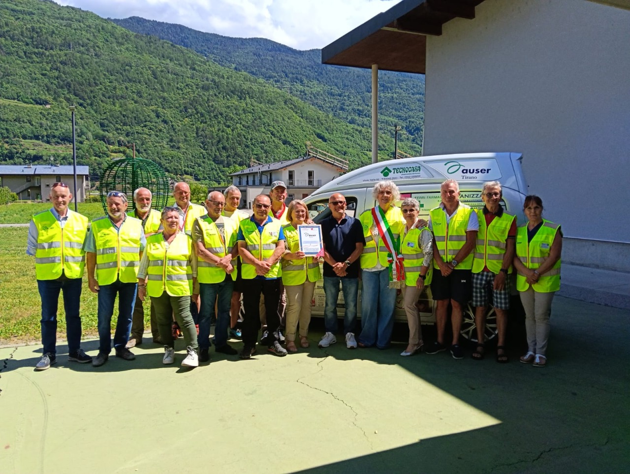 Un Doblò per il trasporto sociale a Villa di Tirano