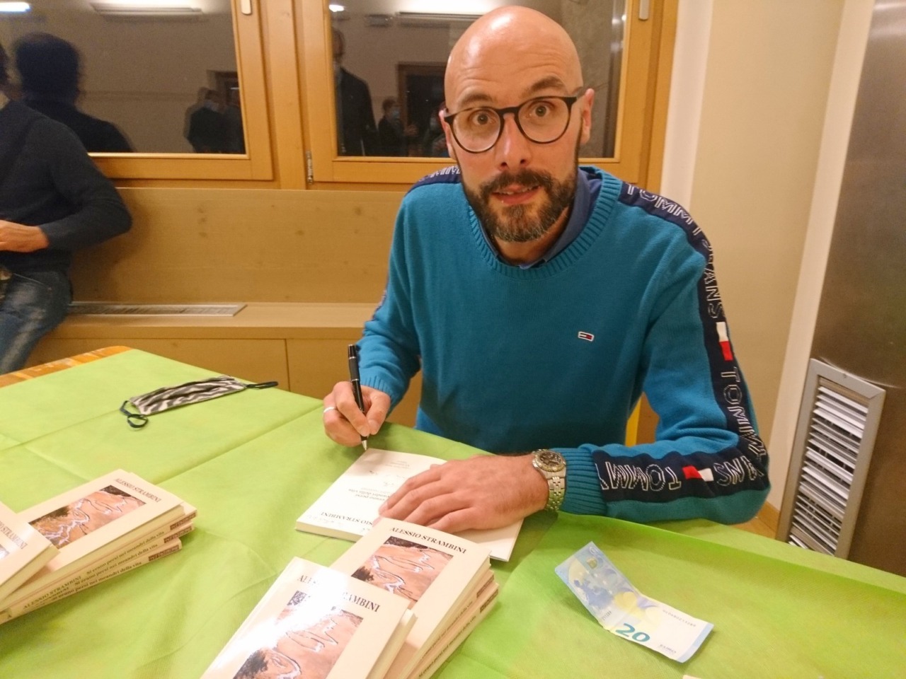 “2037. Il futuro è già qui”: Alessio Strambini presenta il terzo capitolo della sua opera