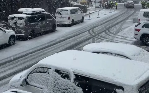 Neve a luglio: il caldo si allontana e spunta la bianca sorpresa
